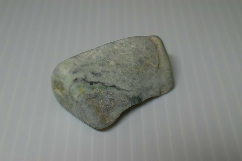 糸魚川産　翡翠原石