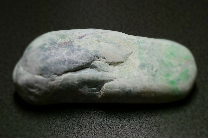 糸魚川産　翡翠原石