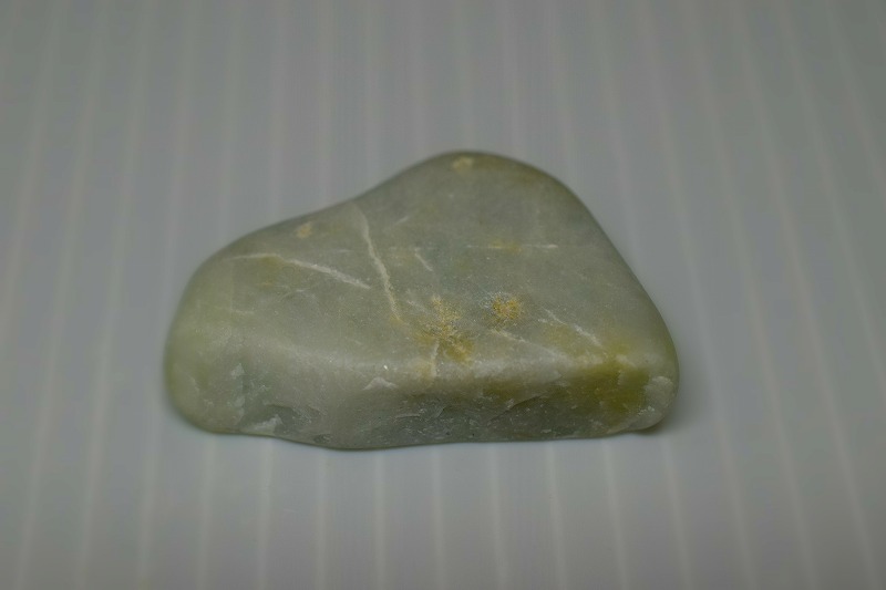 糸魚川産　翡翠原石