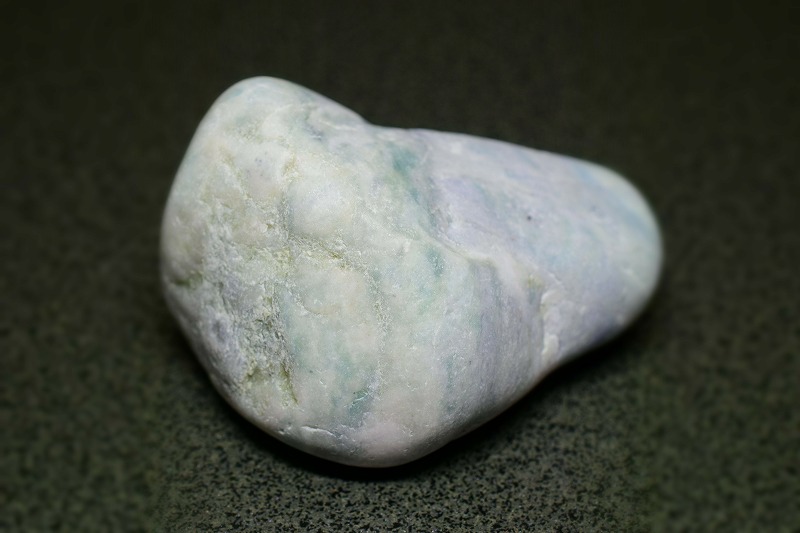 糸魚川産　翡翠原石