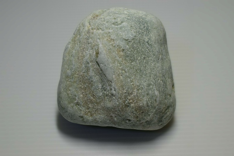 糸魚川産　翡翠原石
