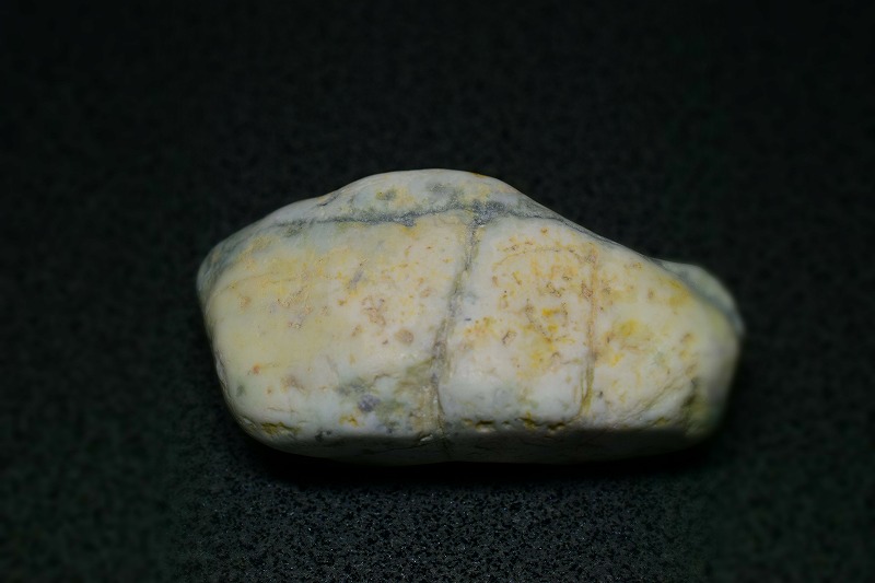糸魚川産　翡翠原石