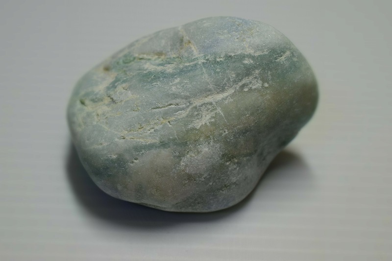 糸魚川産　翡翠原石