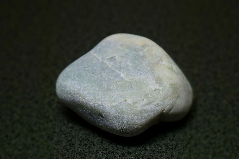 糸魚川産　翡翠原石