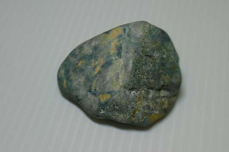 糸魚川産　翡翠原石