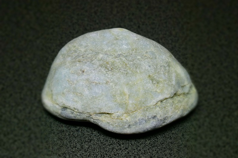 糸魚川産　翡翠原石
