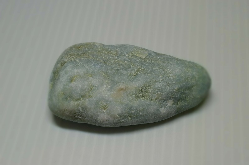 糸魚川産　翡翠原石