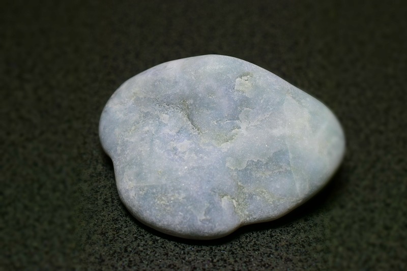 糸魚川産　翡翠原石