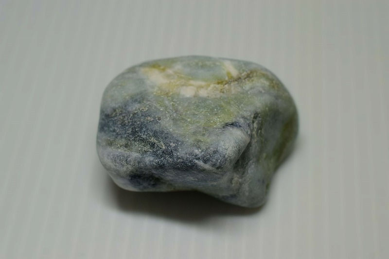 糸魚川産　翡翠原石