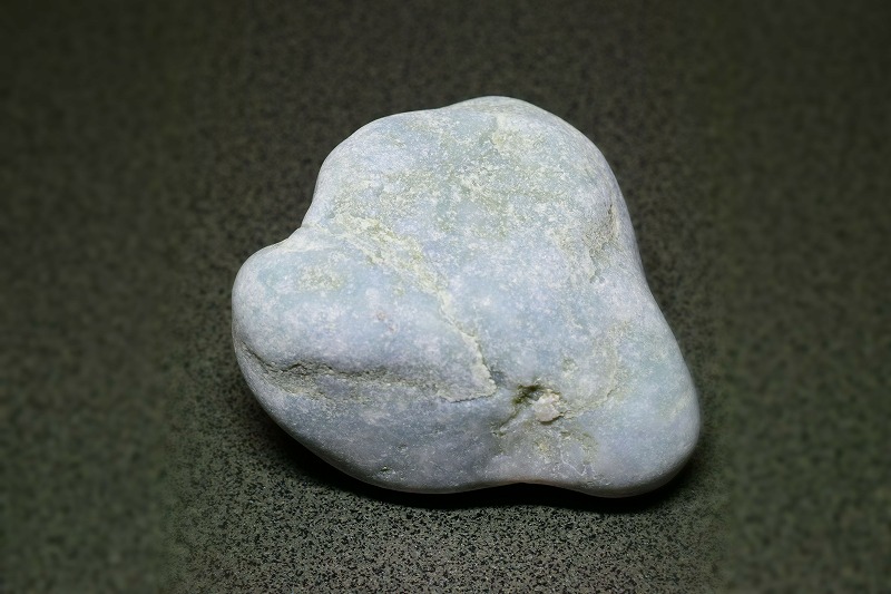 糸魚川産　翡翠原石