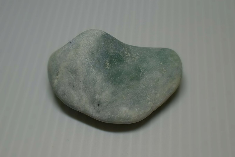 糸魚川産　翡翠原石