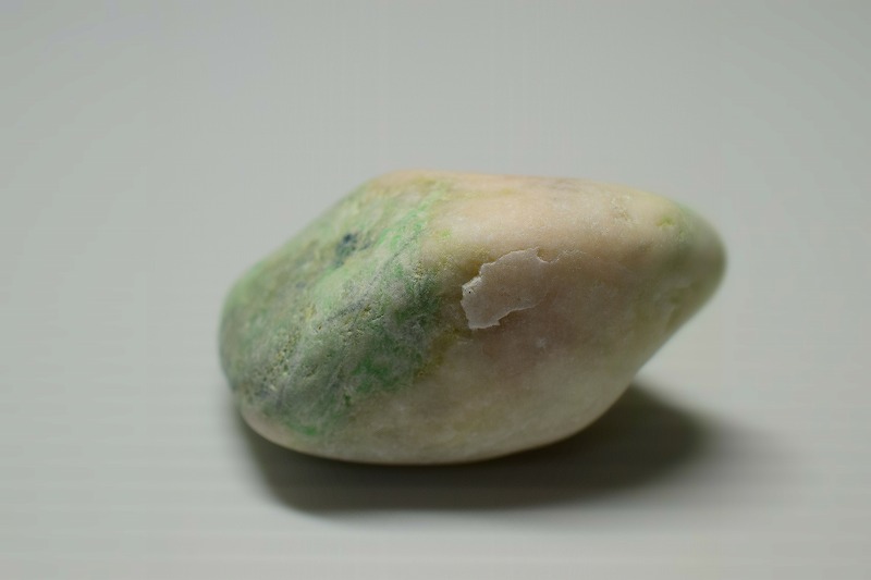 糸魚川産　翡翠原石