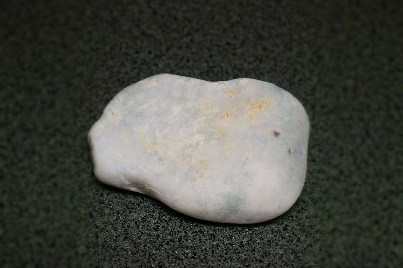糸魚川産　翡翠原石