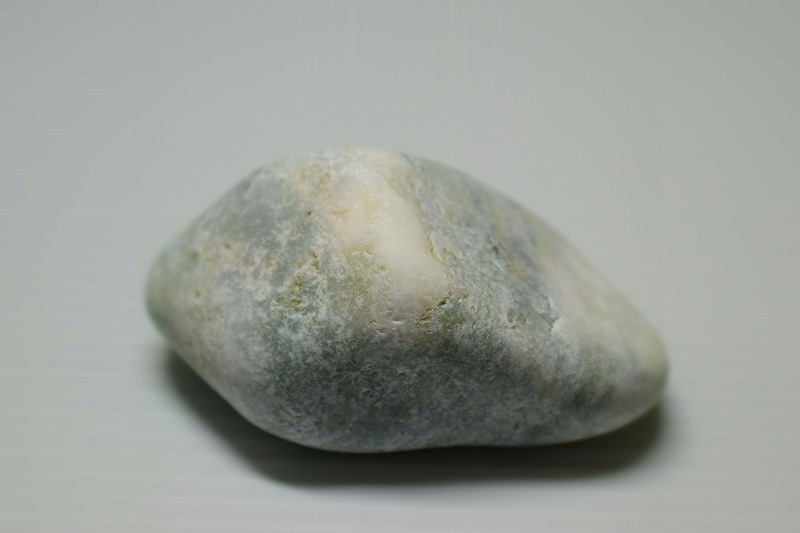 糸魚川産　翡翠原石