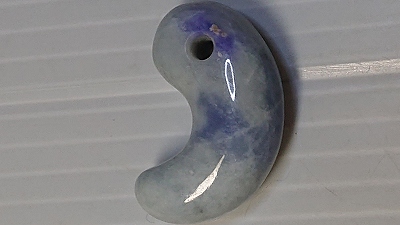 糸魚川産　勾玉 33mm