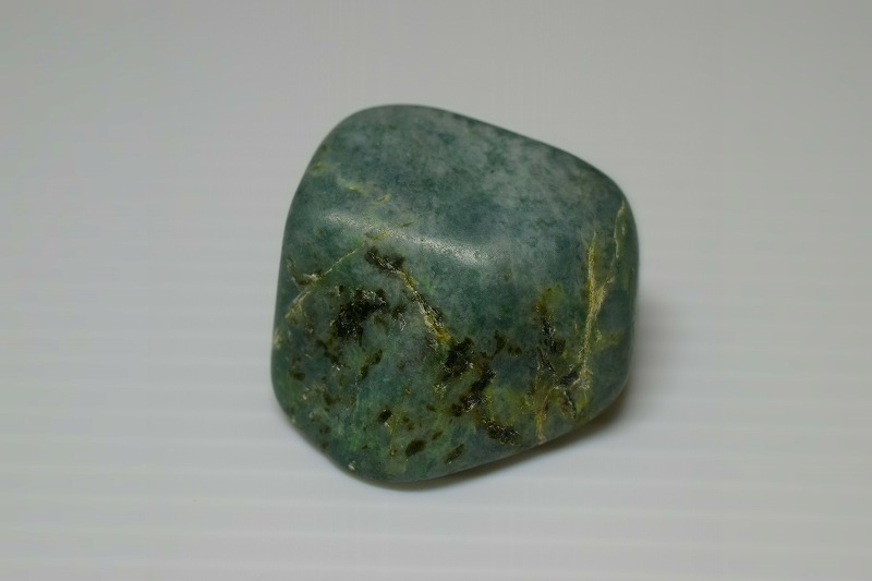 糸魚川産　翡翠原石　