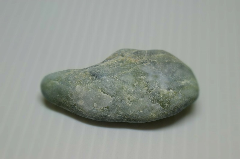 糸魚川産　翡翠原石