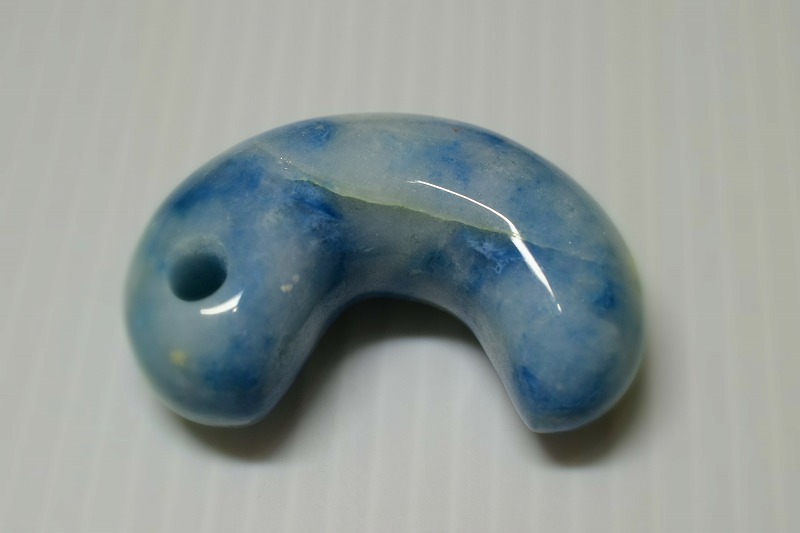糸魚川産翡翠　勾玉　48mm