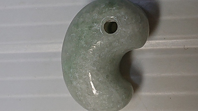 糸魚川産　勾玉 28mm