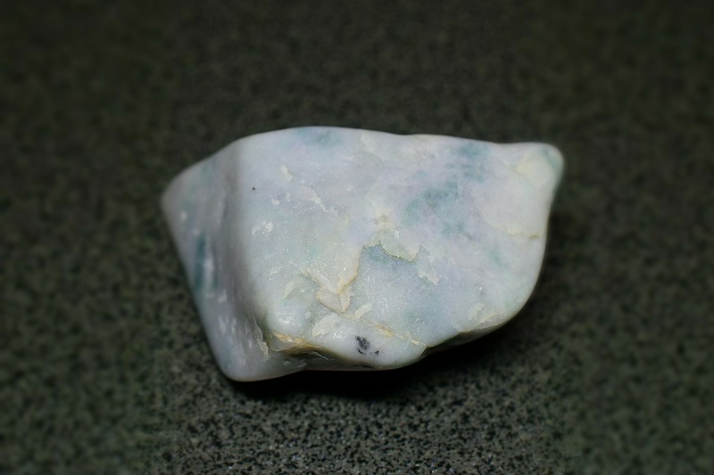 糸魚川産　翡翠原石