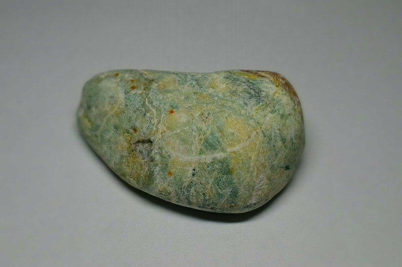 糸魚川産　翡翠原石