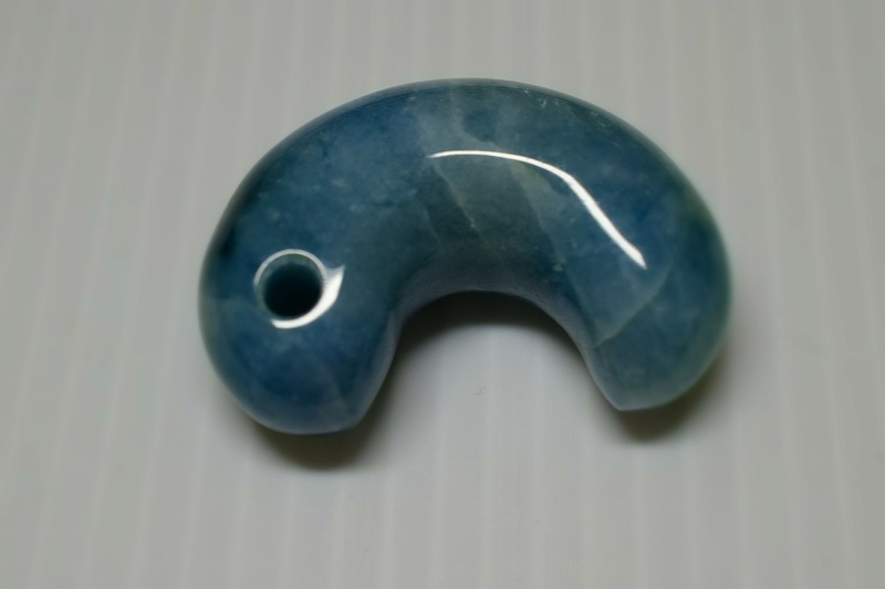 糸魚川産翡翠　勾玉　40mm