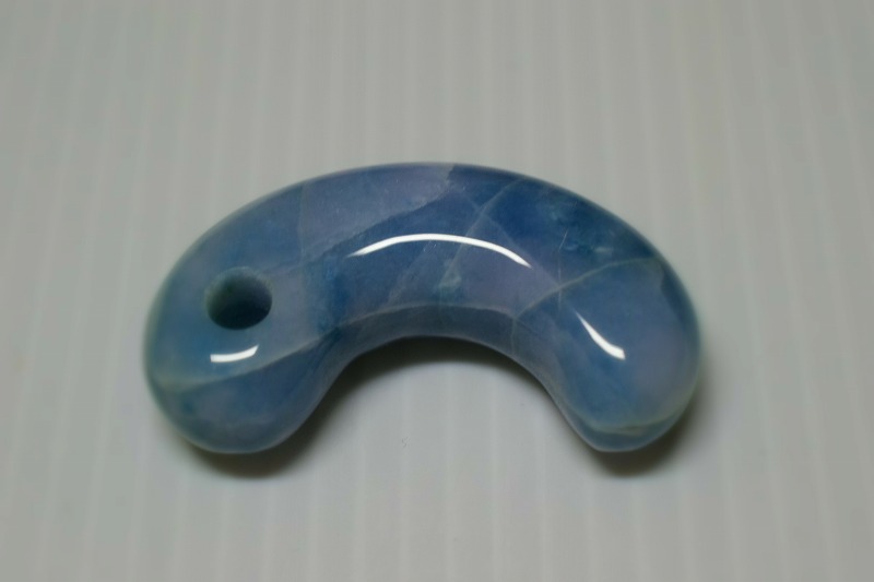 糸魚川産翡翠　勾玉　46mm