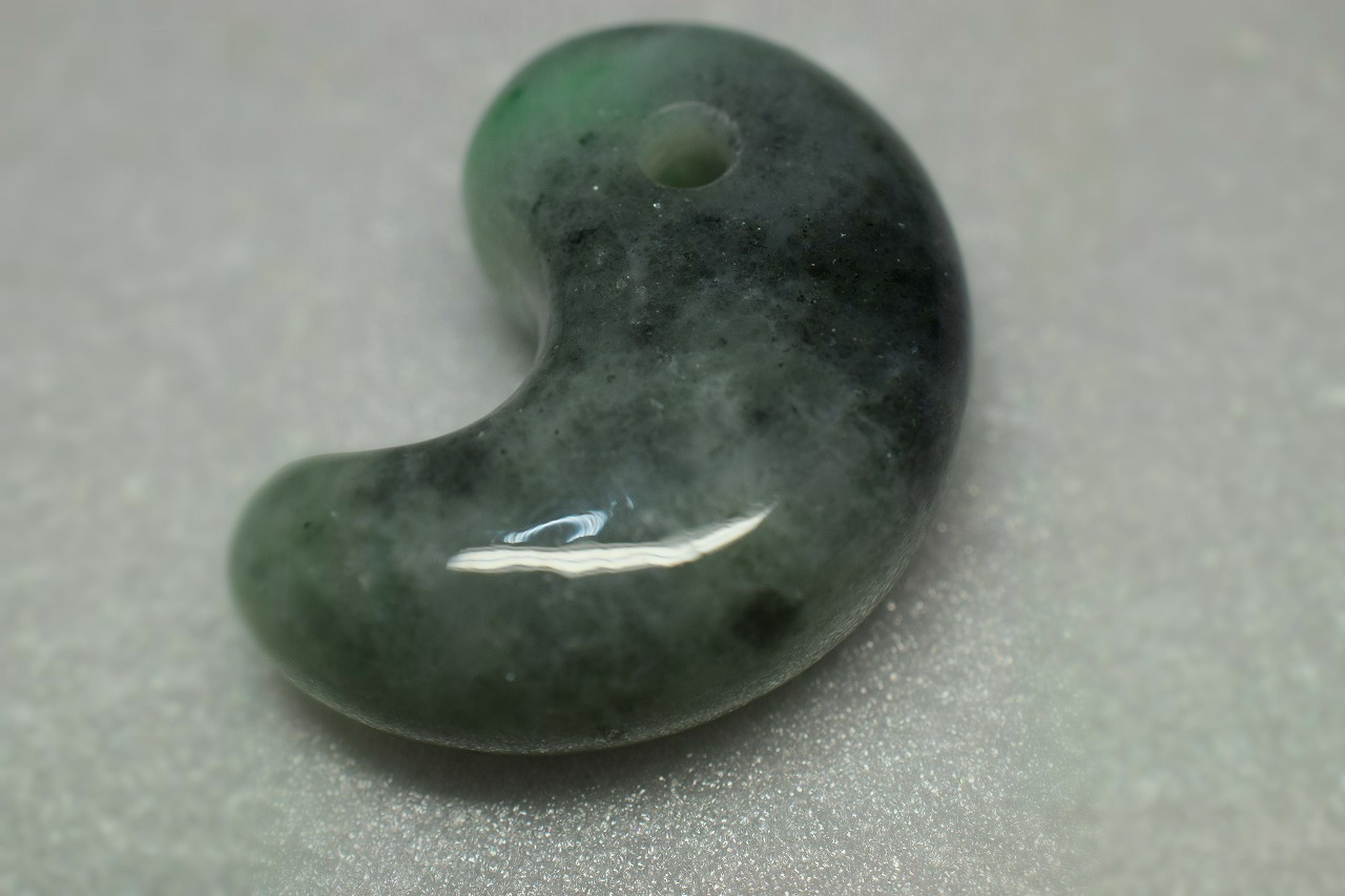 糸魚川産　勾玉  31mm