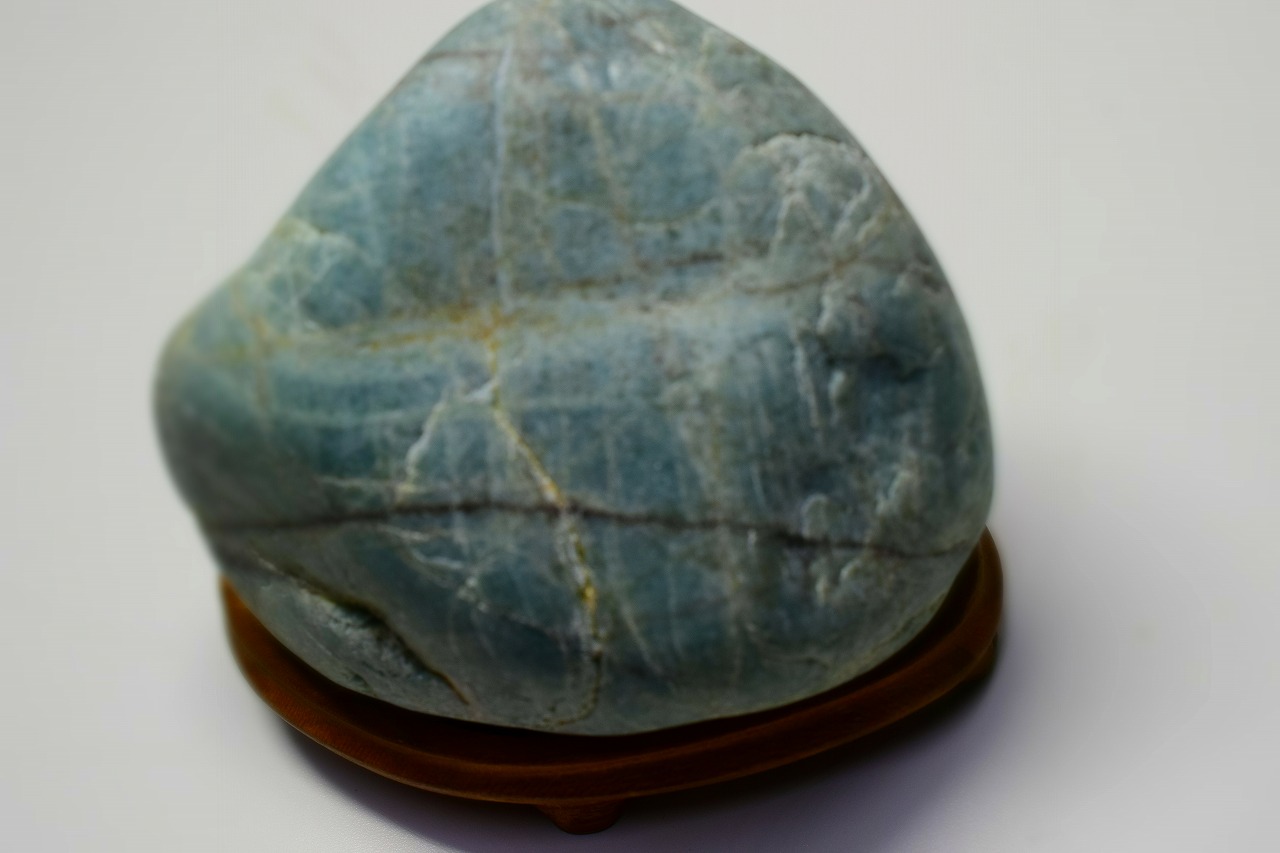 糸魚川産　翡翠原石　青