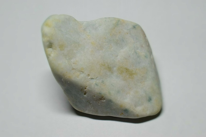 糸魚川産　翡翠原石