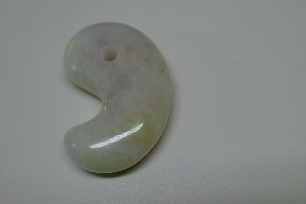 糸魚川産　勾玉 42mm