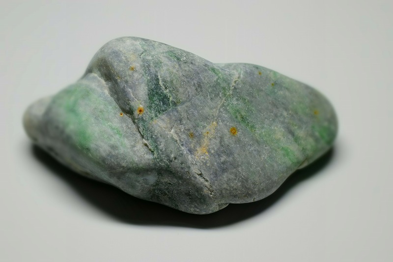 糸魚川産　翡翠原石