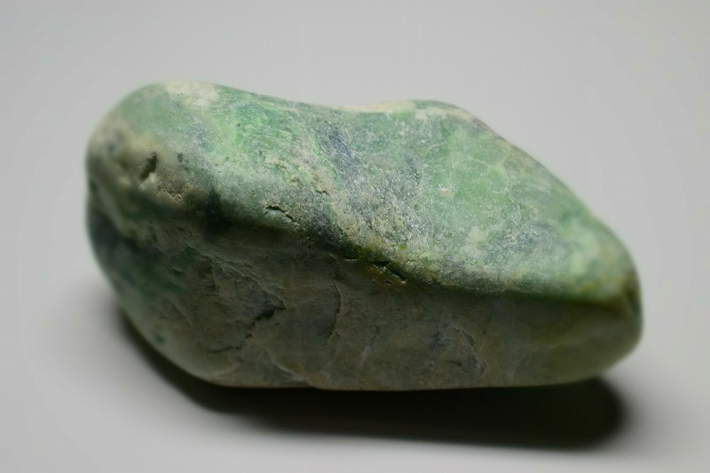 糸魚川産　翡翠原石
