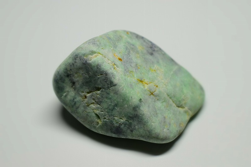 糸魚川産　翡翠原石