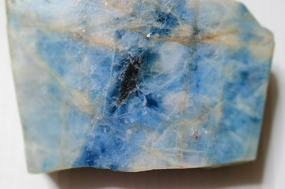 糸魚川産　翡翠原石　青