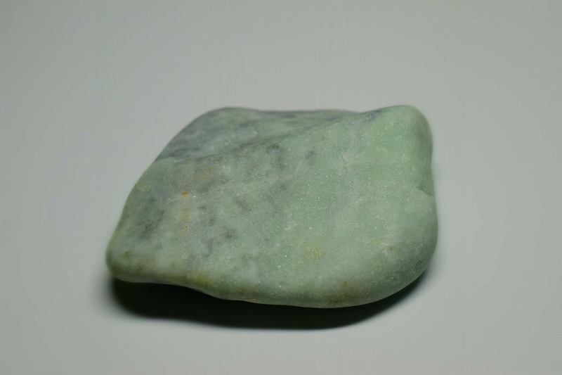 糸魚川産　翡翠原石