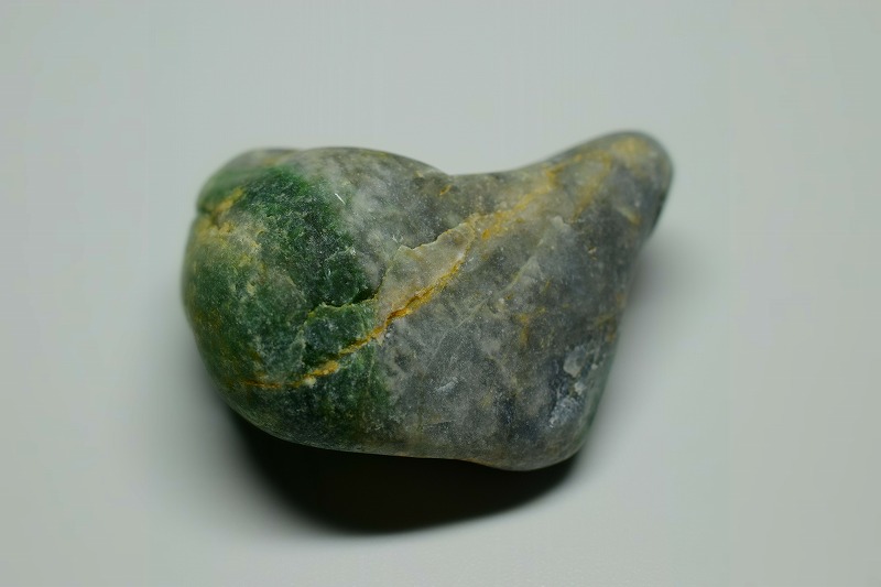 糸魚川産　翡翠原石