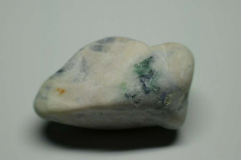 糸魚川産　翡翠原石
