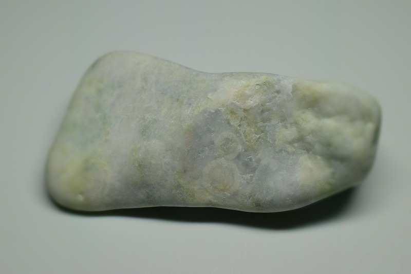 糸魚川産　翡翠原石