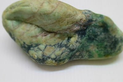 糸魚川産　翡翠原石