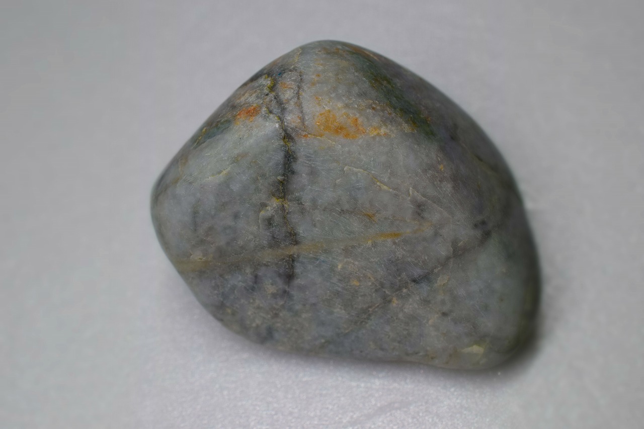 糸魚川産　翡翠　原石　