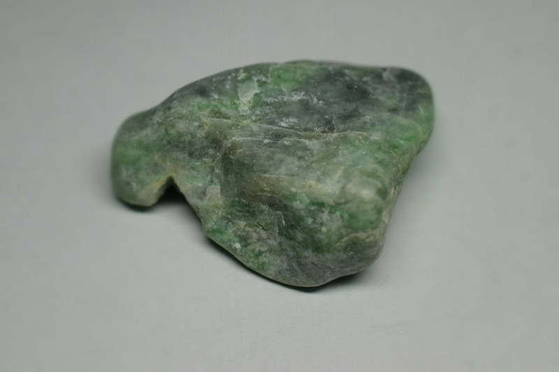 糸魚川産　翡翠原石