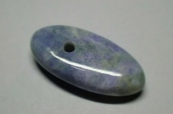 糸魚川産翡翠　大珠　37mm