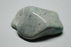糸魚川産　翡翠原石