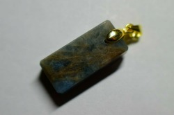 糸魚川産　ペンダントトップ