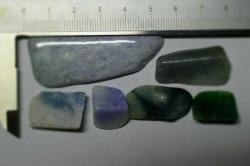 糸魚川産　翡翠原石
