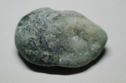 糸魚川産　翡翠原石