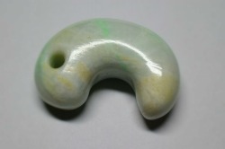 糸魚川産翡翠　勾玉　39mm