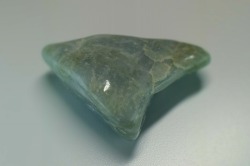 糸魚川産　翡翠原石