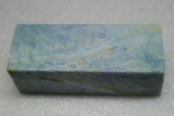 糸魚川産　翡翠原石　青